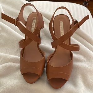 Platform summer shoe